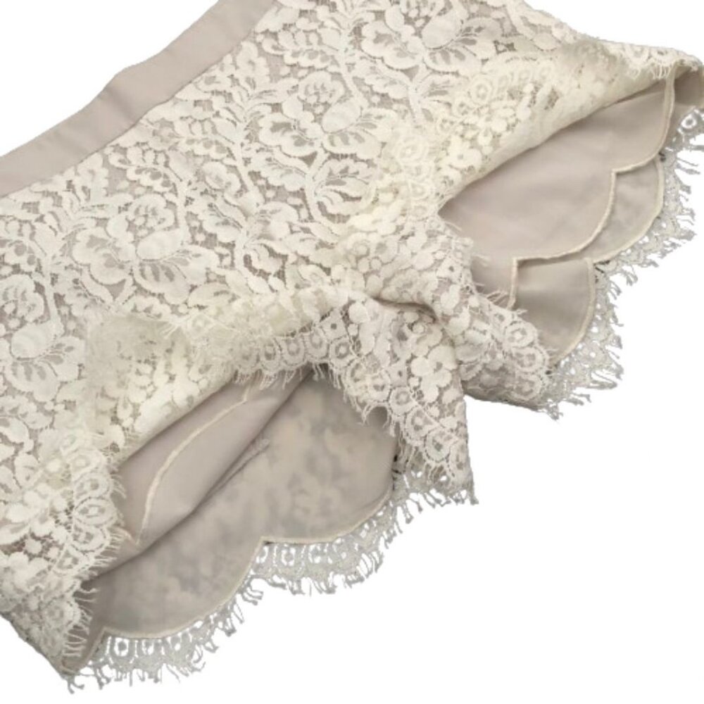 Club Monaco Floral Lace Shorts in White Size 0 - Picture 10 of 15